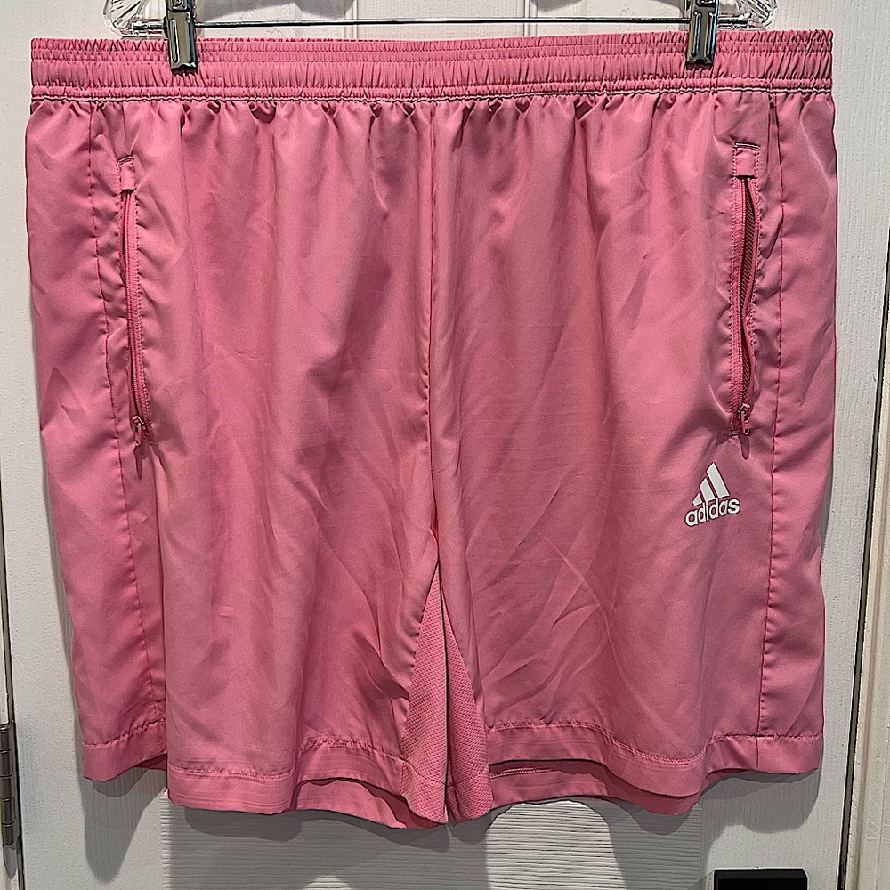 Adidas Men’s D2M Woven 7” Training Shorts 2XL  Pink